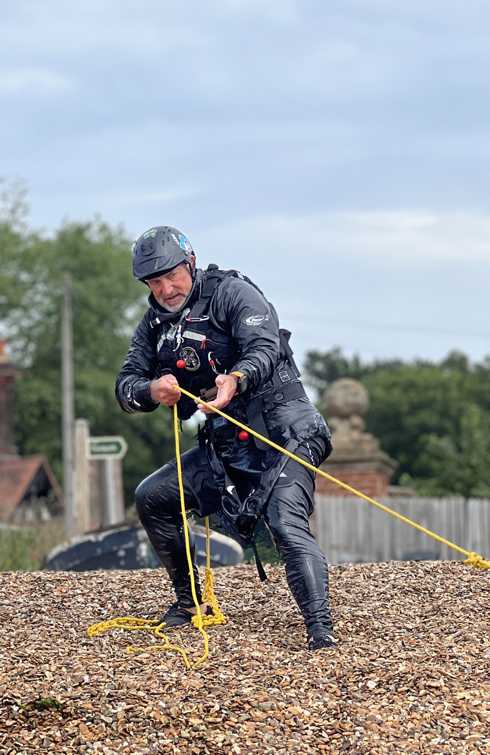 Working with tow systems and long lengths of floating cordage with NOMAD Sea Kayaking.